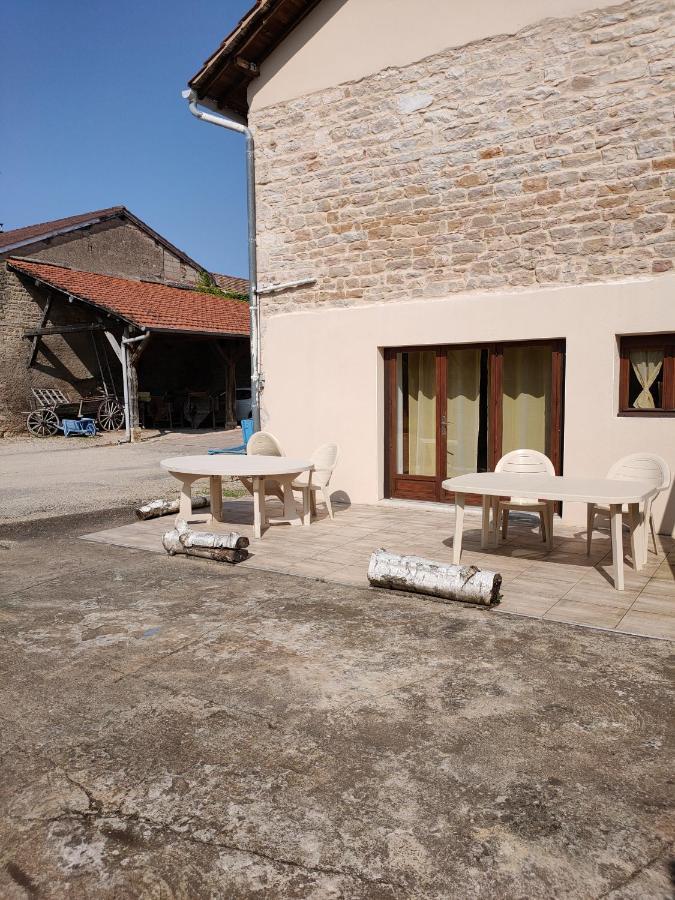 Bed and Breakfast La Ferme Du Grand Faubourg Pont-de-Vaux Exterior foto
