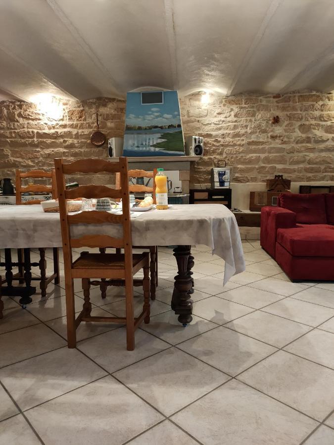 Bed and Breakfast La Ferme Du Grand Faubourg Pont-de-Vaux Exterior foto