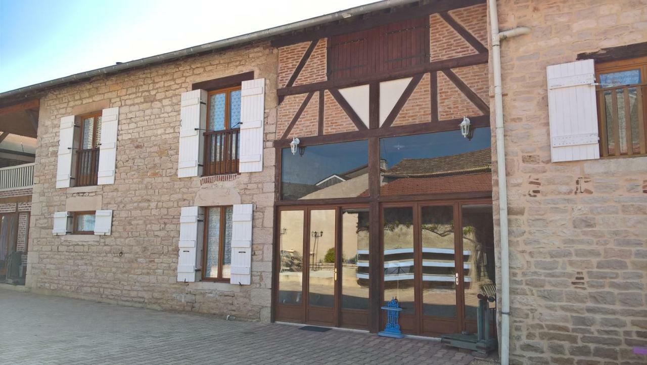Bed and Breakfast La Ferme Du Grand Faubourg Pont-de-Vaux Exterior foto