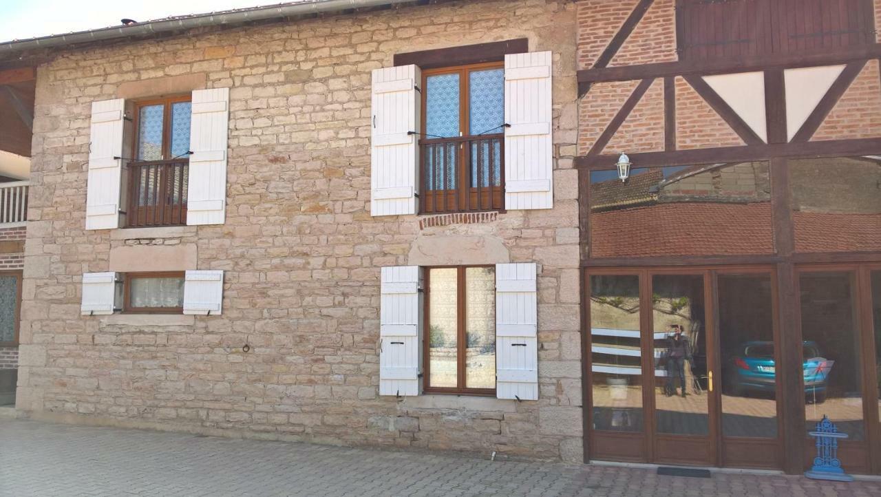 Bed and Breakfast La Ferme Du Grand Faubourg Pont-de-Vaux Exterior foto
